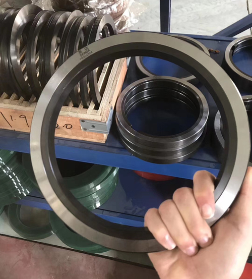Aktueller Firmenfall über Aufschlitzendes Drehblatt D700x360x50mm Scherfür den Schnitt des Edelstahls der Stärke 3-16mm