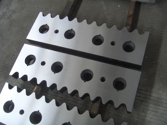 H13K verformte scherende Maschinen-Blatt-Messer-v-förmige hydraulische Stahlmesser
