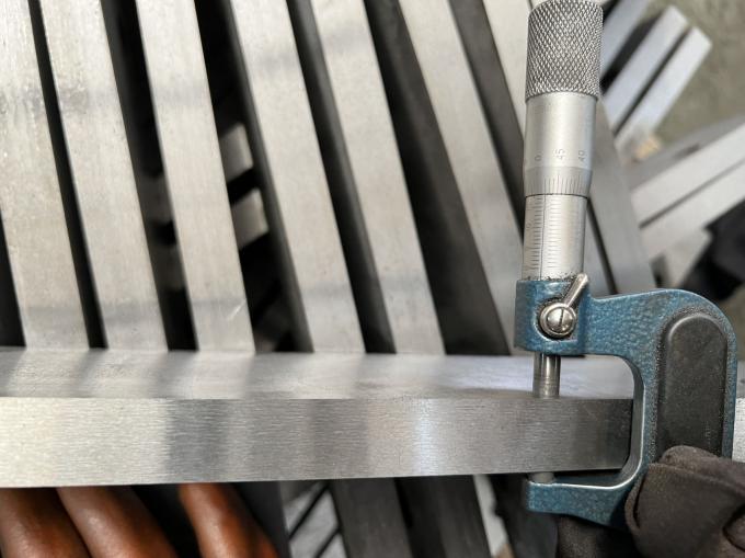 Hydraulische Schneidmaschine Schneide Schneide Edelstahl Schneide Schneide Messer Metall Schneidmaschine Klinge 18